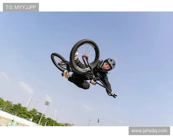 西安攀岩队在极限运动嘉年华中以72分稳居积分榜首位 西安攀岩队在极限运动嘉年华中以72分稳居积分榜首位