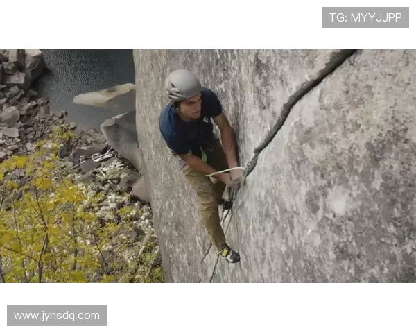 重庆攀岩队包夹战术解析与攀岩热点发展趋势探讨