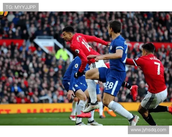 曼联与水晶宫精彩对决录像回放全程回顾与精彩瞬间分析 曼联与水晶宫精彩对决录像回放全程回顾与精彩瞬间分析