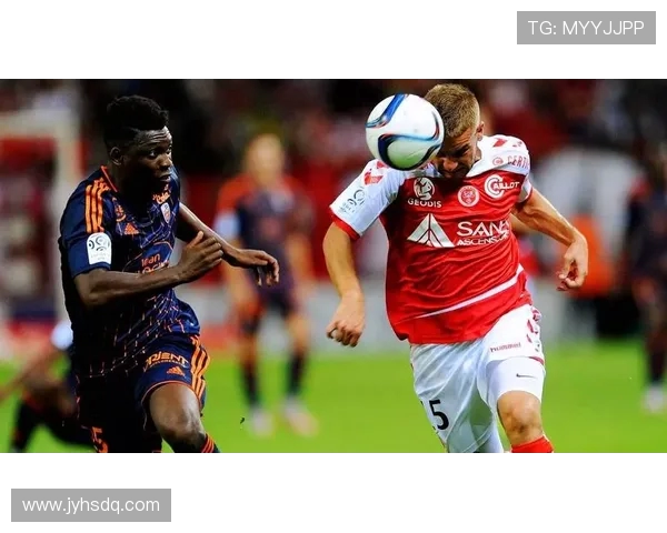 甘冈主场迎战客兰斯争夺法甲积分榜关键战役的精彩对决 甘冈主场迎战客兰斯争夺法甲积分榜关键战役的精彩对决