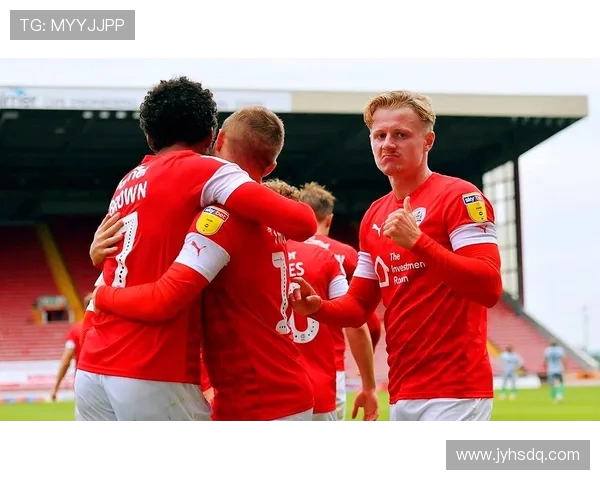 诺丁汉森林与雷丁激战成和比分揭晓精彩瞬间回顾