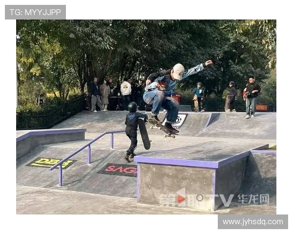 重庆滑板队战术解析：探索滑板运动中的团队协作与战术创新