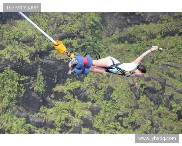 成都攀岩队在极限运动世界杯中的精彩技术表现与未来展望分析